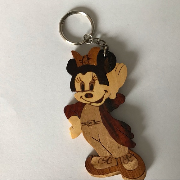 Bundle 3 Disney Keychains Excellent condition - Picture 2 of 4